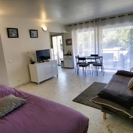 Ref Rus - Studio Apartment *